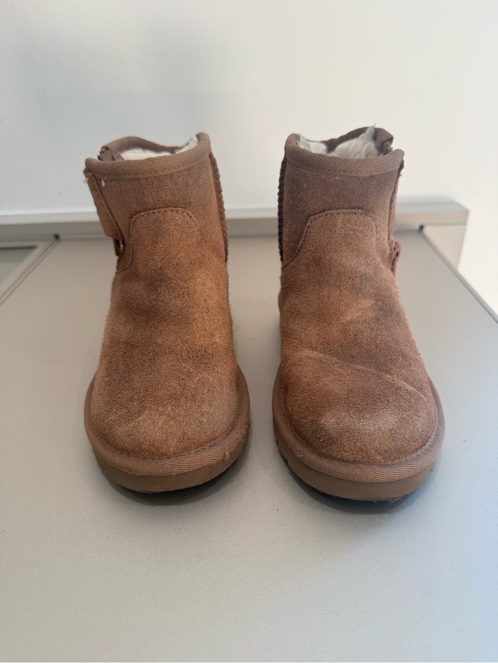 UGG Kids Chestnut Suede Shearling-Lined Ankle Boots